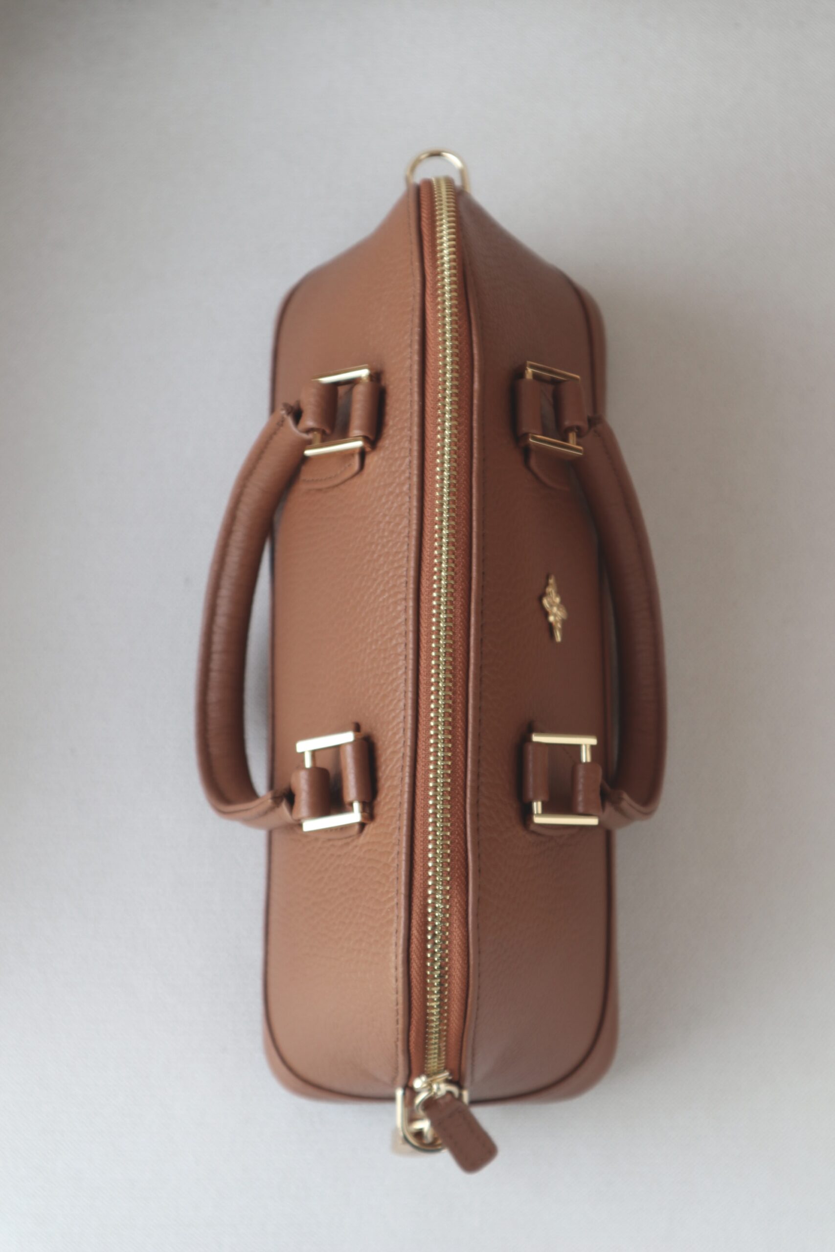 LA PETITE 24 GOLD - Image 4