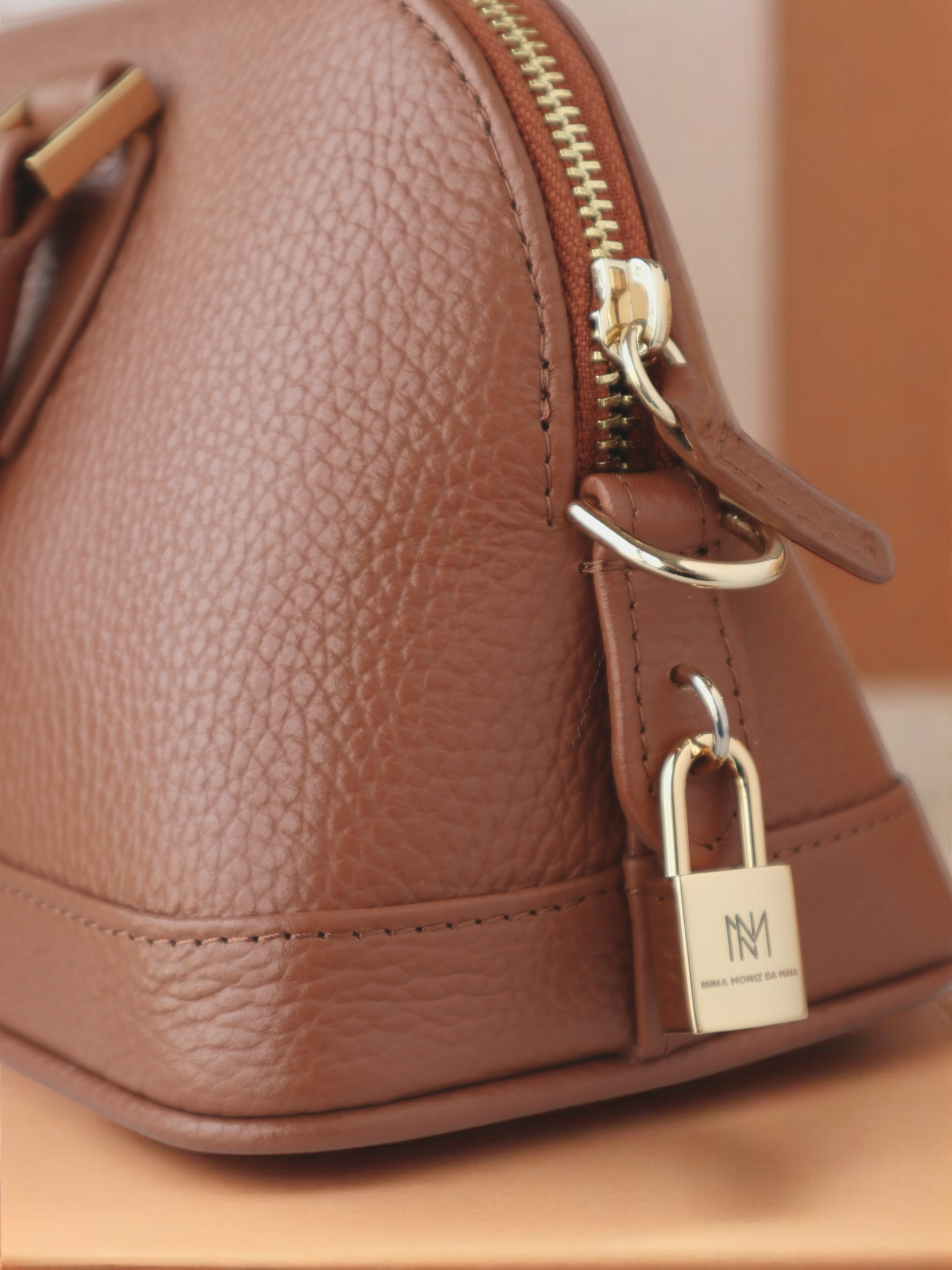 LA PETITE 24 GOLD - Image 3