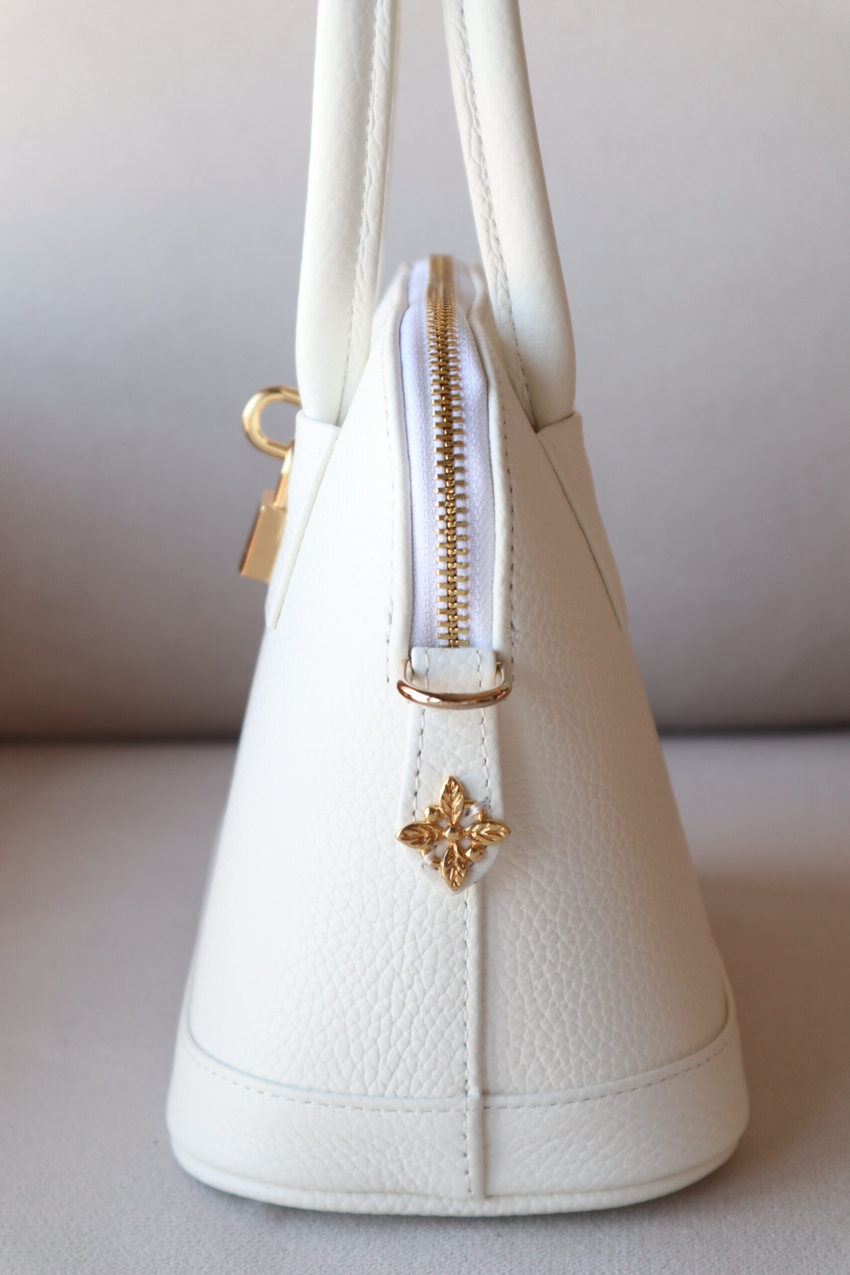MINI OMA WHITE - Image 2