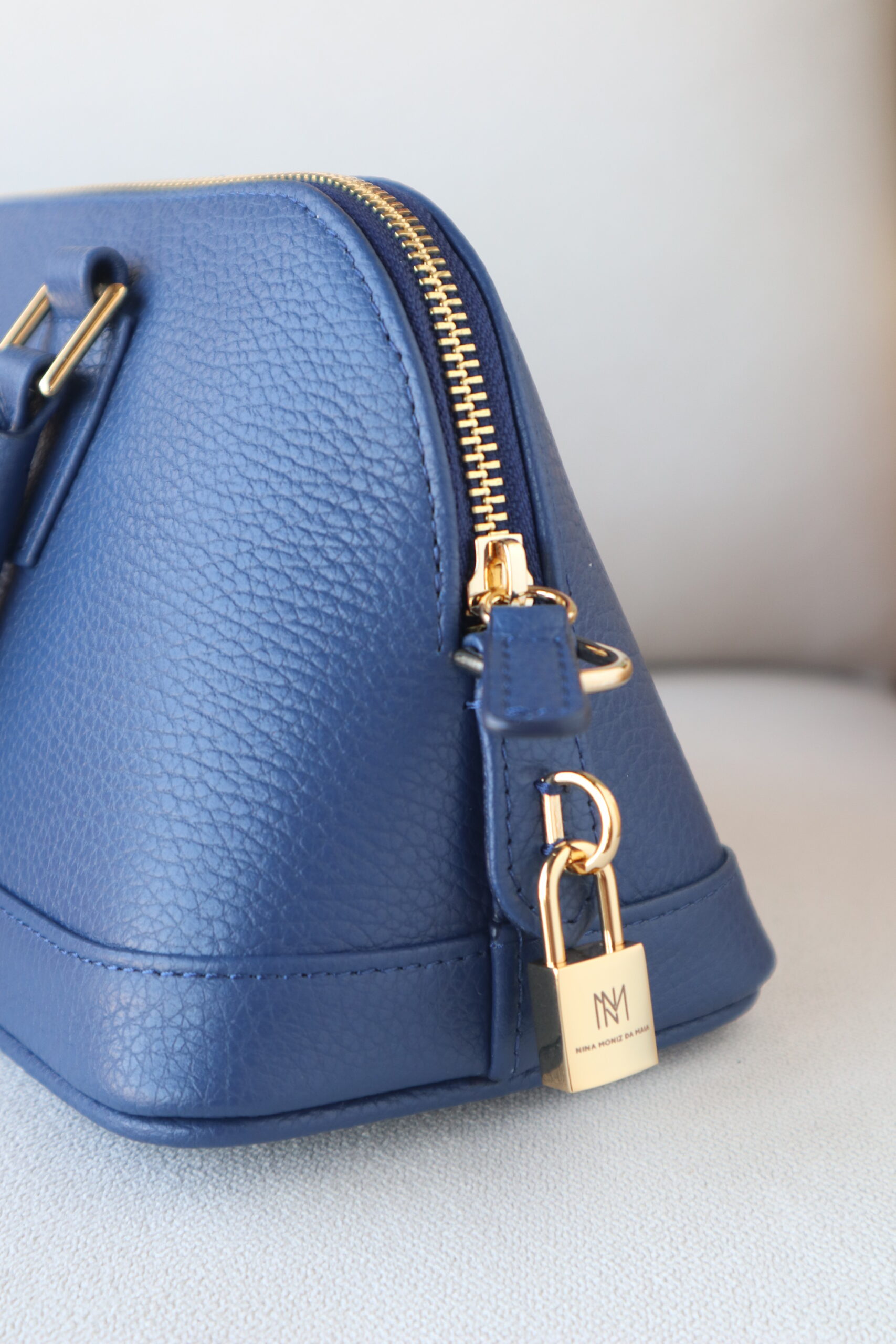 LA PETITE 24 BLEU - Image 3